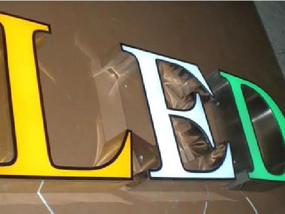 尤溪介绍LED招牌的基础知识。